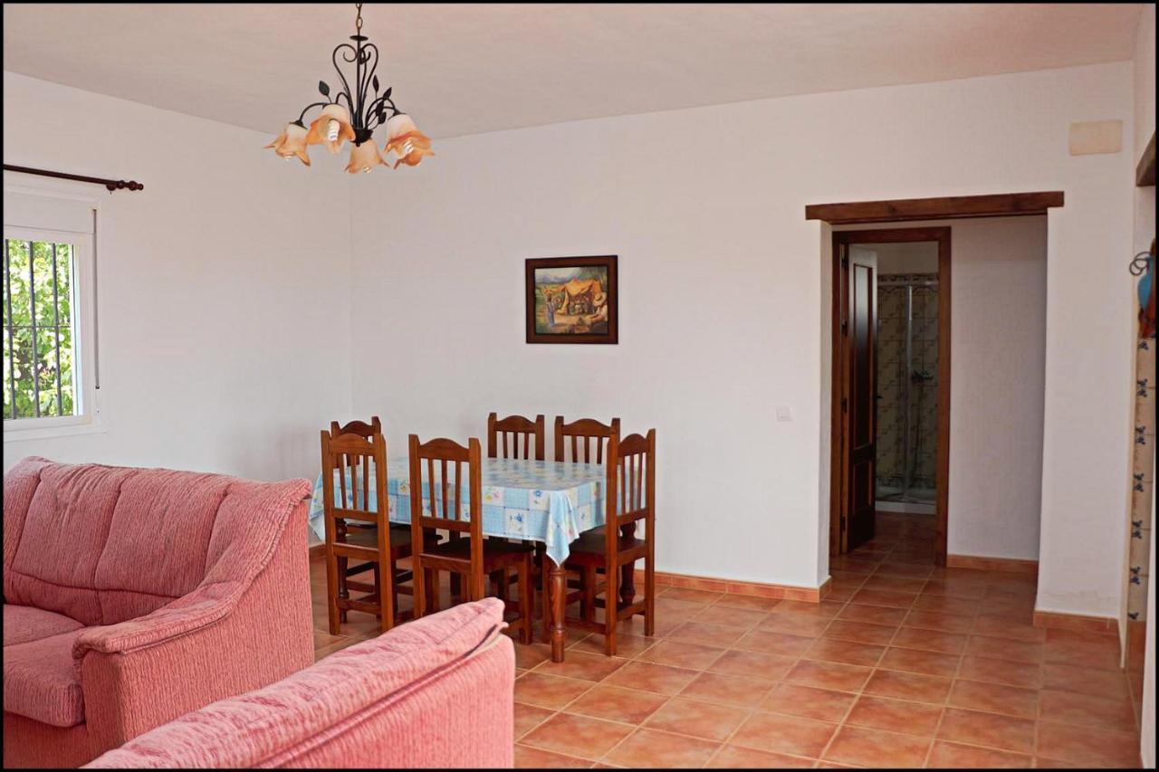 קוניל דה לה פרונטרה Chalet Rustico Roche מראה חיצוני תמונה