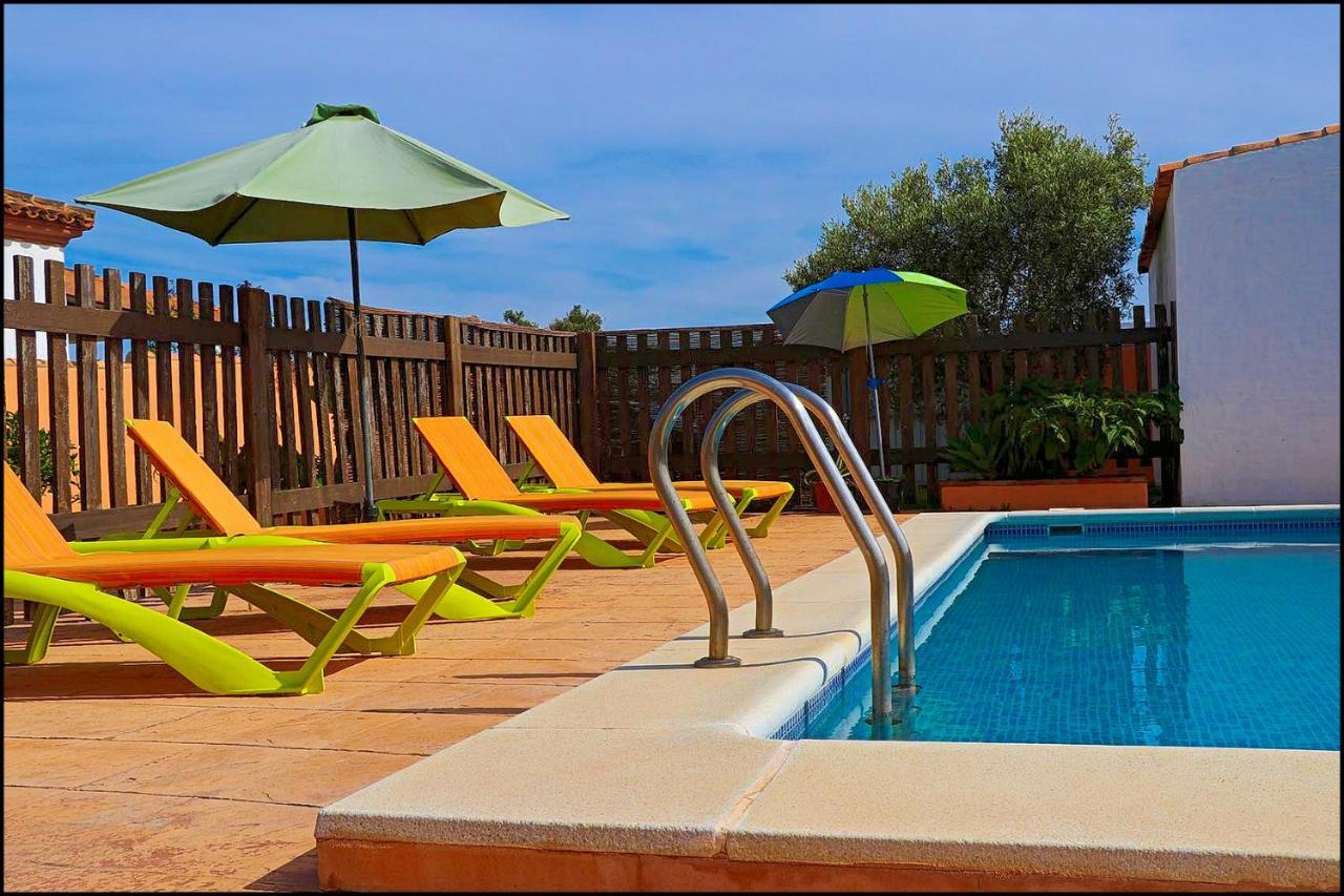 קוניל דה לה פרונטרה Chalet Rustico Roche מראה חיצוני תמונה